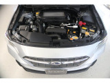 1.8L 水平対向ターボエンジン、レギュラーガソリン専用です