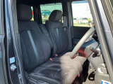 使用感のないきれいな運転席シートです!