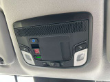 Honda CONNECTによりスマホでの施錠・解錠やエアコン操作ができます!さらに天井には緊急通報ボタンが装備されています。