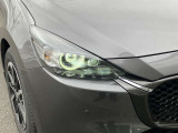 LEDヘッドライト装着 対向車のヘッドライトや先行車のテールライトを検知するとその部分を含むブロックのLEDを消灯して照射範囲をコントロール!相手に不快な思いをさせないようにします★