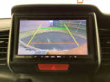 バックモニター付きで、車庫入れやバック時の後方確認をしっかりサポート。モニターに映し出される映像で死角も確認しやすく、狭い場所での駐車や後退時の操作をより安心して行えます。