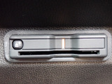 ■【ETC車載器】が装備されています。セットアップをしてお渡しとなり、ETCカードを差し込むだけで高速道路の利用が可能です。