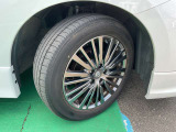 タイヤサイズは225/55R18純正アルミホイール付き!(夏タイヤ装着)冬タイヤ、ホイール注文も承っております☆