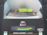 駐車するとき、後ろのスペースがどれくらいあるかわからず、うまく停められない・・なんてことを防ぐ、バックカメラを装備。 後退運転が安心して行えます。