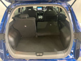 【ラゲッジルーム】後部座席を倒せば、ラグや家具など余裕をもって載せられます★