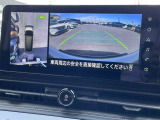上から見たような画像で車庫入れなどに便利なアラウンドビューモニター