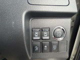 運転席からもスライドドアの開閉が出来るので便利!