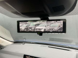 インテイリジェントスマートルームミラーを装備しておりますので、後席の荷物・後席者を気にすることなく、後続車等の確認をすることができます。