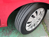純正のホイールカバーが付いています。タイヤの残り溝は御来店時にご確認ください。