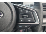 ステアリング右手側にはアイサイトなどの操作スイッチが内蔵されています 運転しやすい設定です