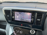 空から見下ろしているような視点で周囲を確認できるアラウンドビューモニター。駐車時にとても便利です。
