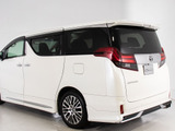 ★展示前点検実施★特殊な機材も用いて、全車点検を実施しております!