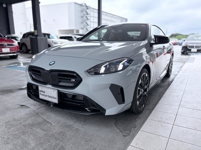 2シリーズグランクーペ M235 xドライブ 4WD 