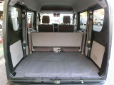 4名乗車時の荷室画像です