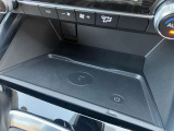 スマートホンのワイヤレス充電にも対応しています