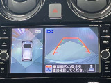 【アラウンドビューモニター】車を上から見下ろしているかのような映像で周囲の状況がひと目で確認、狭い駐車場に駐車するときも安心です♪♪障害物などがあると警告音がなりますので安心して駐車が出来ます★