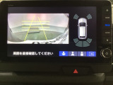 バックでの車庫入れも安心です! リアカメラが付いているバックモニター付のナビを装備しております。バンパーについているソナーや、操作線もついており距離感も画面から確認できます。