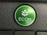 【ECONモード(イーコン)】クルマの動きを管理するシステムです。燃費を優先に自動制御されるもので、低燃費走行を自然にできるようになります。