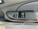 パワーウィンドウや自動ドアロック機能もございます。