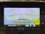 リアカメラ付で、後方をナビ画面で確認。車庫入れも安心です。もちろん、バックギアと連動しています。