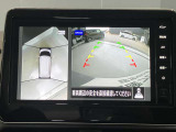 前後左右4つのカメラで、上から見たような映像をお届け、駐車時も安心、アラウンドビューモニター付(肉眼では確認し辛い左前の映像に切り替えることも可能です)。