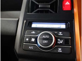 オートエアコン温度です!設定ができます。冷え性の方が乗っても安心ですね♪