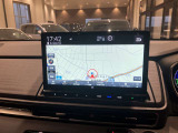 9インチディーラーオプションナビとなっております。インターナビも対応しているので日本全国おでかけすることができます!