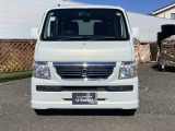 自社整備工場で点検整備をおこなってからお渡ししています。車検が残っている場合は『12ヶ月点検整備』を、車検整備付きの場合は『車検整備』をおこないます。整備費用は車両本体価格に含まれています。