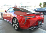 レクサスLC500 Sパッケージ TRDエアロ装着車のご紹介で御座います。