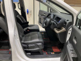 運転席・助手席にはシートヒーターを装備しておりますので、快適にお使いいただけます!