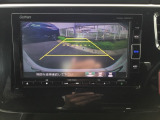 バックモニター付きで、車庫入れやバック時の後方確認をしっかりサポート。モニターに映し出される映像で死角も確認しやすく、狭い場所での駐車や後退時の操作をより安心して行えます。
