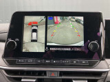 アラウンドビューモニター 駐車場での車庫入れや狭い道路での走行にカメラで確認が出来るので安心です。
