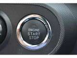 エンジンスタート&ストップをキーを取り出すことなく実現するプッシュスタート装着車!ポケットや鞄を探すストレスから開放されます。