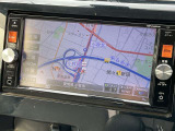 ナビゲーションはディーラーオプションナビを搭載。操作性に優れ直感・感覚的に使用していただけます。説明書も揃っておりますので、ご安心ください。
