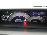 スタイリッシュなブラック系を基調とした内装色。