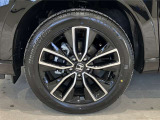 アルミホイール付!鉄ホイールと違って軽いので燃費にも影響してきます。ガソリンの高騰に少しは貢献します!デザインもさり気なく、スタイリッシュな感じとなっています。