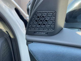 BOSEサウンドシステム搭載しております。車室サイズを超えるような音の広がりを実感できます。クリアで力強い低音など、各音域で優れた再現性を実現してくれます♪
