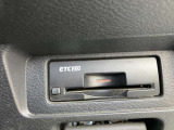 ETC付です。高速道路料金所での小銭の出し入れや雨天時における窓の開閉などの煩わしさが解消出来ます♪料金所の通過もスムーズで快適ですよ☆