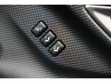 運転席のシートポジションメモリー機能は、登録済みの運転者と交代しても、シートポジションの変更の手間がかかりません。