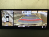 狭い場所での駐車やすれ違いなどでより的確な運転操作に役立つ360&deg;ビューモニターが装備されています。