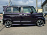 人気の軽自動車N-BOXカスタム入荷しました!室内ひろびろ・走りもキビキビ・燃費も良いからお財布にやさしい。ホンダN-BOXを選んで下さい!