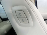 助手席もパワーシート付です。運転席からは、助手席肩口パワーシートスイッチで助手席シートの操作が手軽にできます。
