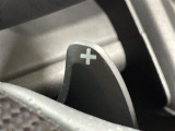 【減速セレクター(e:HEV)】アクセルペダルを離したときの減速の強さを調整することができます!下り坂で速度が上がるとき、高速道路で前走車がいるときなどの速度調整を手元に行うことができ安心ですね!