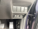 ビルトインタイプの【ETC】で見た目もスッキリ。高速道路の利用にとても便利です。【安全装置】衝突被害軽減ブレーキ・横滑り抑制機能・路外逸脱制御機能も付いていますので安心です。