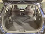 リアシートも簡単格納ができ、大きな荷物もらくらく収納できます!