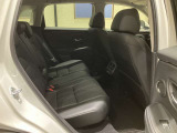 後部座席も大きく乗り降りしやすく、長時間の運転でも快適に過ごすことができます!