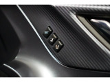 運転席のシートポジションメモリー機能は、登録済みの運転者と交代しても、シートポジションの変更の手間がかかりません。