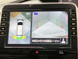 【アラウンドビューモニター】車を上から見下ろしているかのような映像で周囲の状況がひと目で確認、狭い駐車場に駐車するときも安心です♪