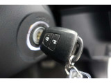 ワイヤレスキーも完備しております! ロックやアンロックの際にキーを挿し込まないで良いので大切なお車を傷付けてしまう心配がありませんね♪