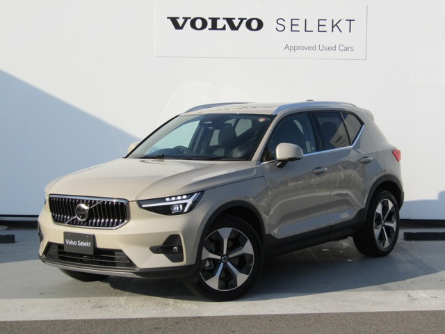 XC40 ウルトラ B4 AWD 4WD 